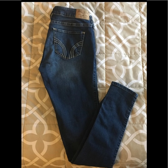 Size 3R Hollister Jeans - Picture 1 of 5